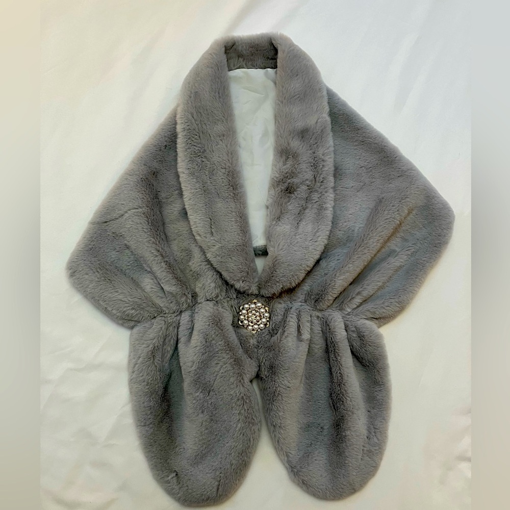 Grey Winter Wedding Faux Fur Shawl